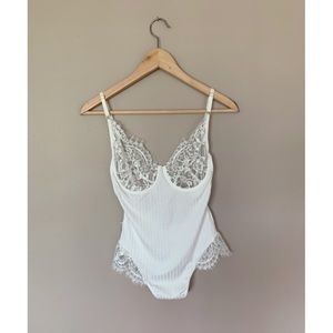 NWOT! SHEIN | Teddy White Bodysuit